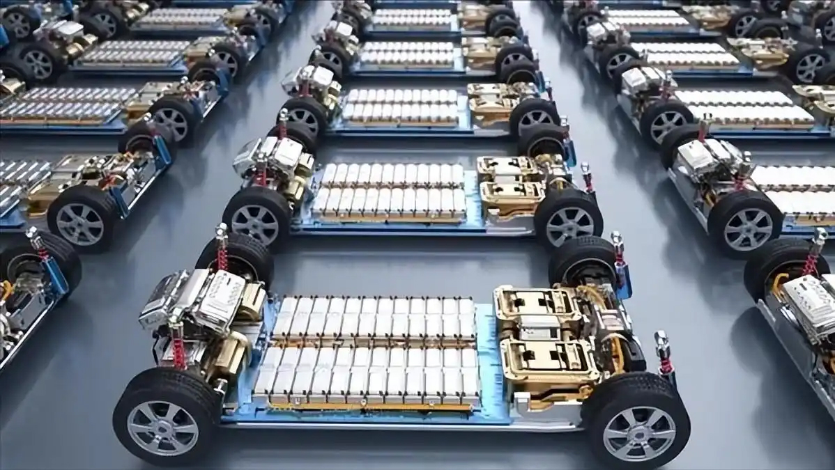 宁德时代重磅新品：电池耐用性再攀新高峰